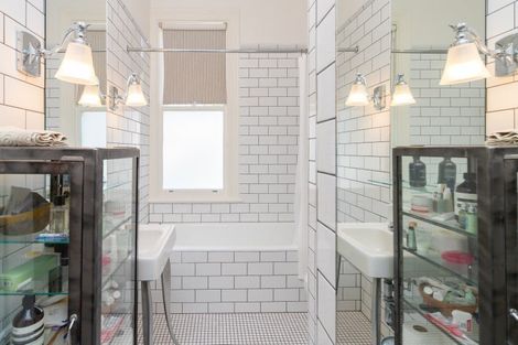 Photo of property in 5 Telford Terrace, Oriental Bay, Wellington, 6011