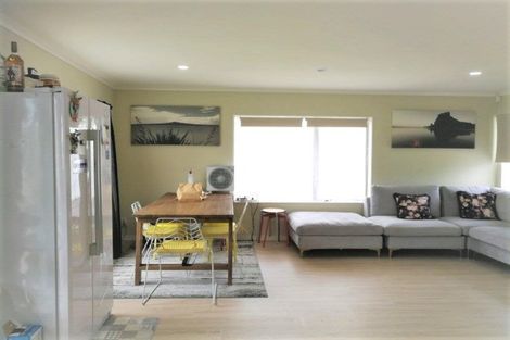 Photo of property in 10a Marie Crescent, Te Atatu South, Auckland, 0610