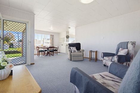 Photo of property in 22 Howden Road, Fairfield, Hamilton, 3214