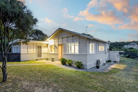 Photo of property in 3 Onepu Road, Pukerua Bay, 5026