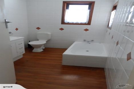 Photo of property in 325 Cambridge Road, Hillcrest, Hamilton, 3216