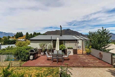 Photo of property in 9b Dart Place, Fernhill, Queenstown, 9300