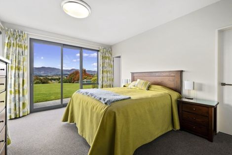 Photo of property in 1 Hardie Place, Albert Town, Wanaka, 9305