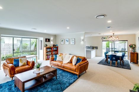 Photo of property in 219 Mcleod Street, Camberley, Hastings, 4120