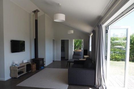 Photo of property in 10 Aranui Avenue, Waitarere Beach, Levin, 5510