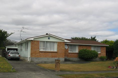 Photo of property in 28 Brightwater Crescent, Totara Park, Upper Hutt, 5018