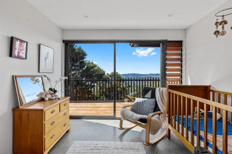 Photo of property in 23 Log Race Road, Piha, New Lynn, 0772