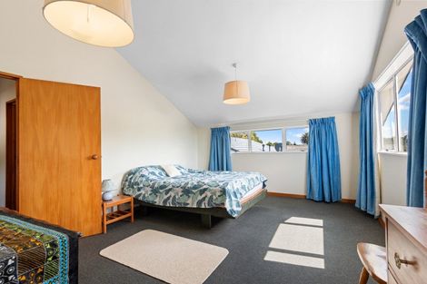 Photo of property in 17 Milverton Avenue, Hokowhitu, Palmerston North, 4410