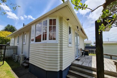 Photo of property in 13 Wallace Road, Mangere Bridge, Auckland, 2022