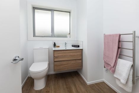 Photo of property in 2/52 North Avon Road, Richmond, Christchurch, 8013