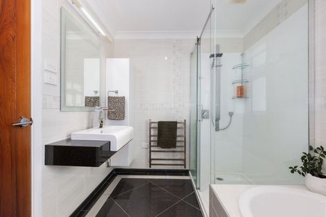 Photo of property in 22 Kahurangi Heights, Aotea, Porirua, 5024