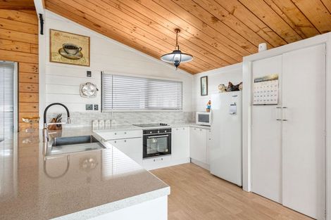 Photo of property in 9 Leeton Drive, Waipukurau, 4200