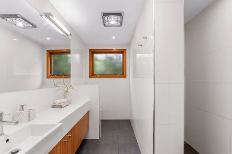 Photo of property in 17 Makora Street, Fendalton, Christchurch, 8041