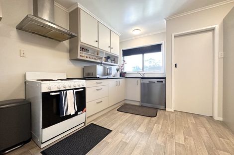 Photo of property in 2/54 Titirangi Road, New Lynn, Auckland, 0600