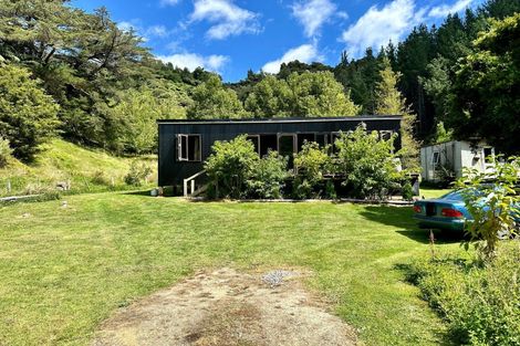 Photo of property in 136 Uruti Road, Uruti, Urenui, 4378