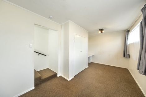 Photo of property in 17 Bodi Place, Te Atatu South, Auckland, 0610