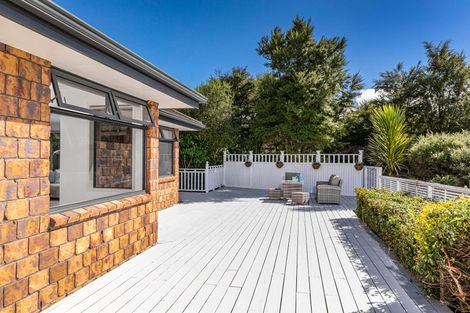 Photo of property in 4 Clapton Place, Henderson, Auckland, 0612