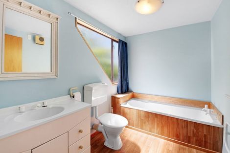 Photo of property in 72 Lowry Avenue, Redwood, Christchurch, 8051