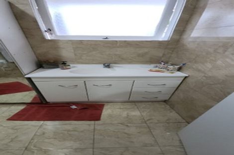 Photo of property in 5 Ennis Avenue, Pakuranga Heights, Auckland, 2010