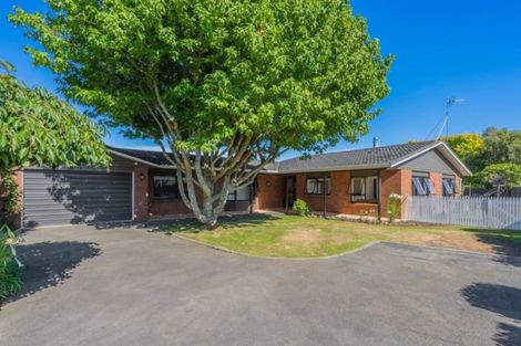 Photo of property in 4 Wakefield Grove, Waikanae, 5036