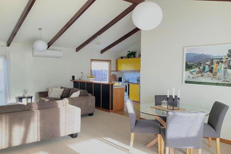 Photo of property in 3 Raekura Place, Redcliffs, Christchurch, 8081