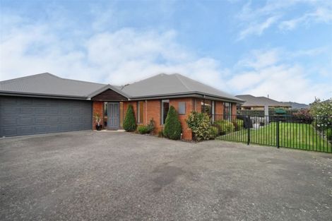 Photo of property in 16a Highwood Lane, Burnside, Christchurch, 8053