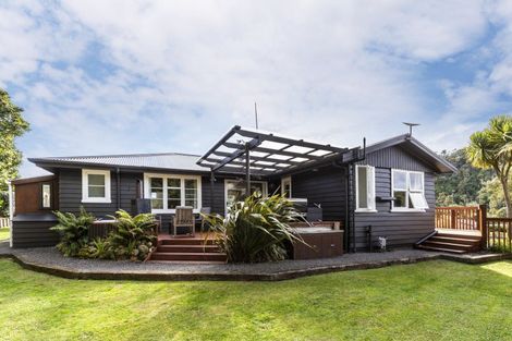 Photo of property in 19 Poriwira Drive, Kuratau, Turangi, 3381