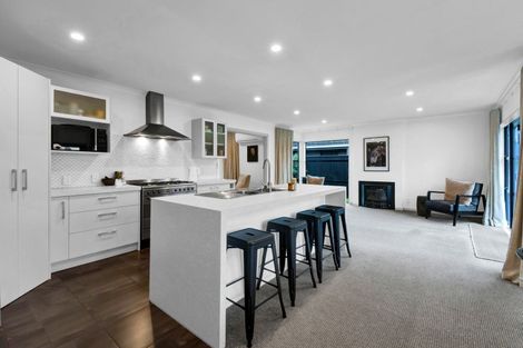 Photo of property in 81 Pacific Drive, Fitzherbert, Palmerston North, 4410