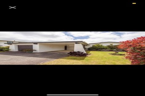 Photo of property in 100 Churton Drive, Churton Park, Wellington, 6037