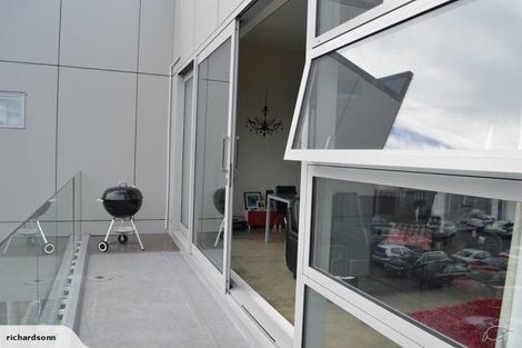 Photo of property in 1/25 Home Street, Mount Victoria, Wellington, 6011