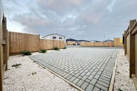 Photo of property in 7 Andy Crescent, Flat Bush, Auckland, 2016