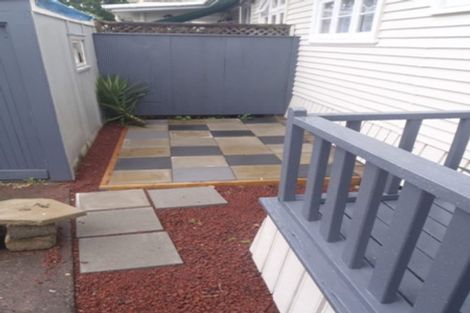 Photo of property in 3/40 Haverstock Road, Sandringham, Auckland, 1025