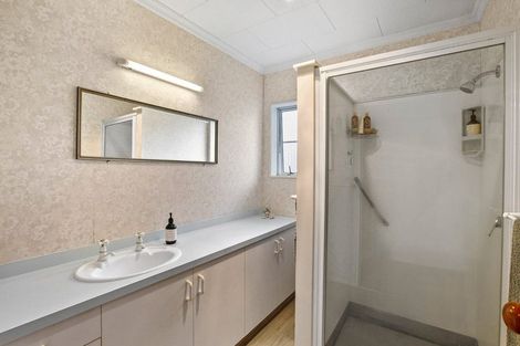 Photo of property in 1/9 Tukapa Street, Westown, New Plymouth, 4310