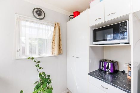 Photo of property in 14 Heather Street, Levin, 5510