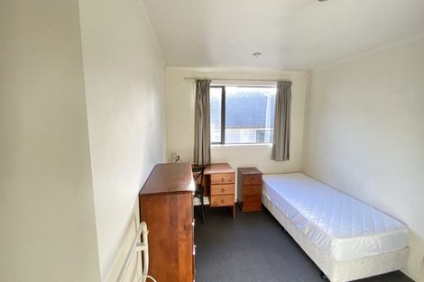 Photo of property in 8b Schnapper Rock Road, Schnapper Rock, Auckland, 0632