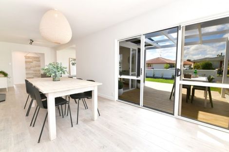 Photo of property in 7 Doment Crescent, Orewa, 0931