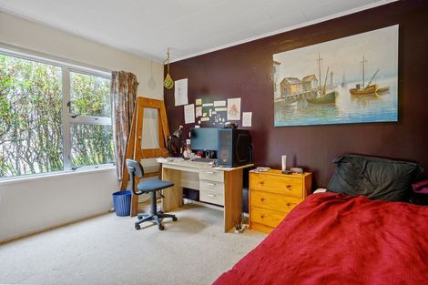 Photo of property in 134 Miromiro Road, Normandale, Lower Hutt, 5010