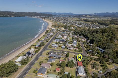 Photo of property in 15 Kawakawa Road, Whitianga, 3510