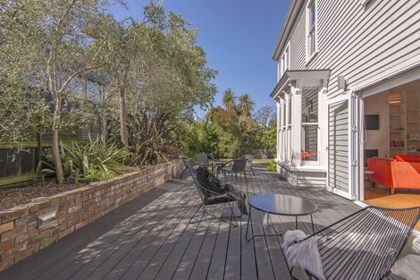 Photo of property in 913 Colombo Street, Christchurch Central, Christchurch, 8013