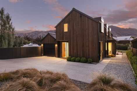 Photo of property in 170b Beacon Point Road, Wanaka, 9305