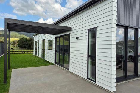 Photo of property in 64 Mataikokako Loop, Kawakawa Bay, 2585