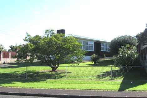 Photo of property in 11 Hamurana Place, Te Atatu Peninsula, Auckland, 0610