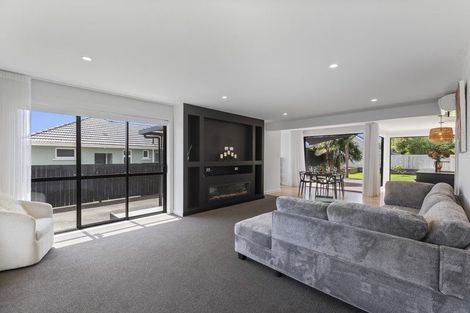 Photo of property in 145 Seaview Road, Westown, New Plymouth, 4310