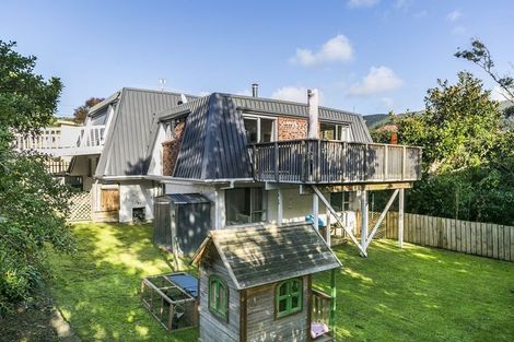 Photo of property in 23a Coates Street, Tawa, Wellington, 5028