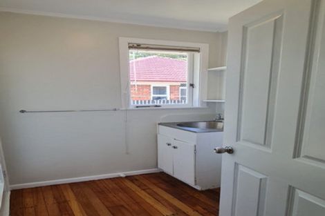 Photo of property in 13 Wallace Road, Mangere Bridge, Auckland, 2022