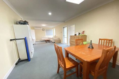 Photo of property in 14 Northcote Road, Takapuna, Auckland, 0622