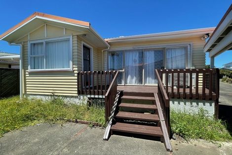Photo of property in 90 Edgewater Drive, Pakuranga, Auckland, 2010