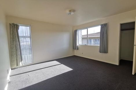 Photo of property in 2a Colchester Crescent, Newlands, Wellington, 6037