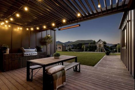 Photo of property in 6 Stockyard Lane, Jacks Point, Queenstown, 9371