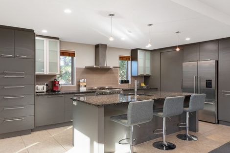 Photo of property in 33 Magnolia Drive, Springlands, Blenheim, 7201